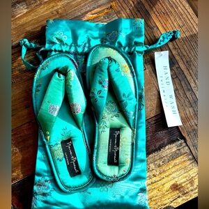 Mercer & Madison oriental slippers with plastic bottom with bag